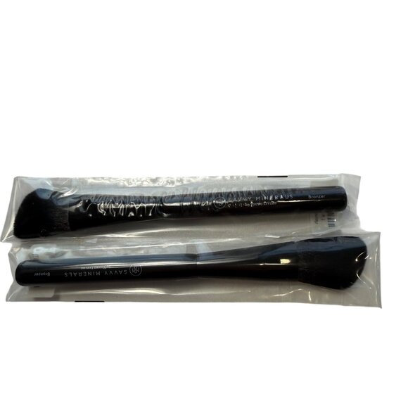 Savvy Mineral Makeup Bundle Veil Bronzer Lipgloss Brushes Young Living - Picture 3 of 8